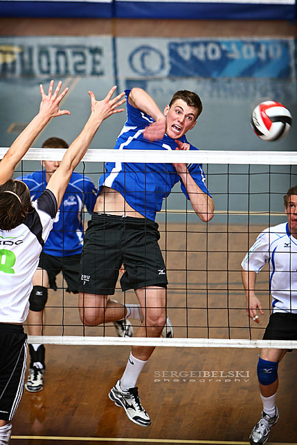 calgary hockey MRC/Red Deer College photo