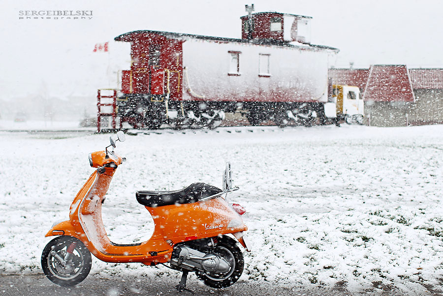 calgary wedding photographer vespa photo