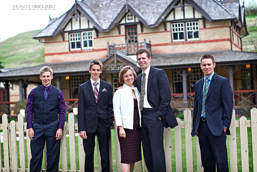 calgary family photographer family photo