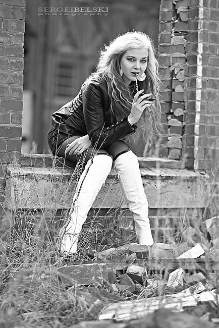 calgary wedding photographer engagement photo