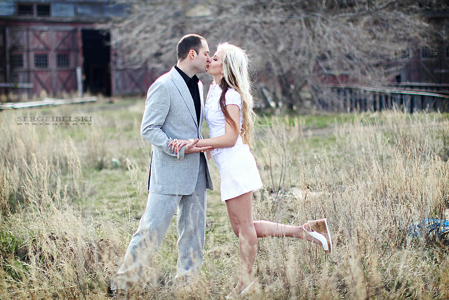 calgary wedding photographer engagement photo