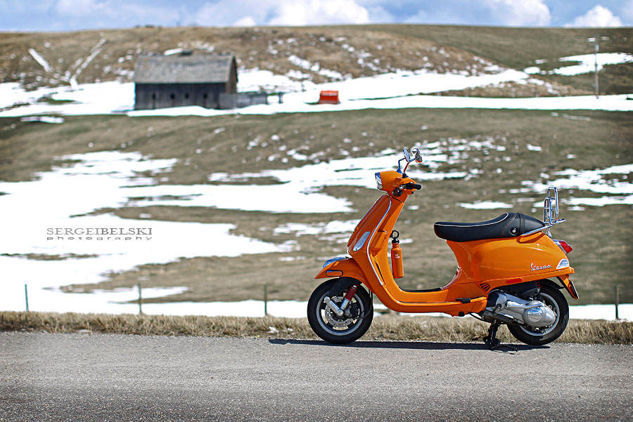 calgary wedding photographer vespa photo