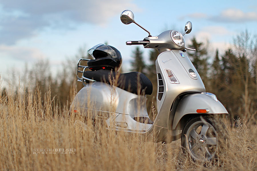 calgary wedding photographer vespa photo