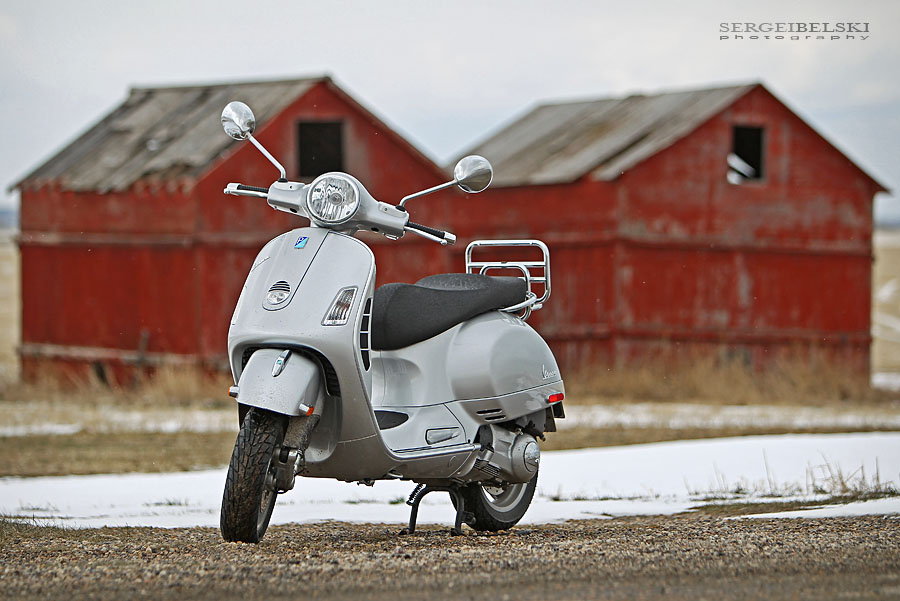 calgary wedding photographer vespa photo