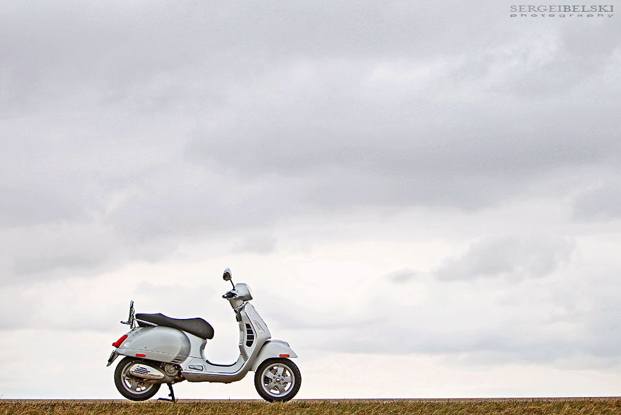 calgary wedding photographer vespa photo