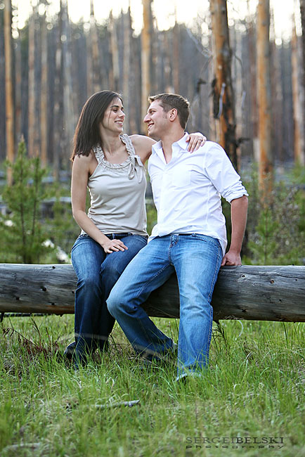 calgary wedding  photographer engagement photo