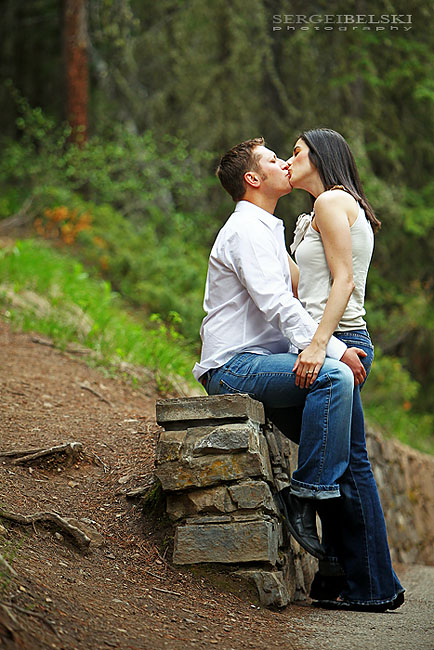 calgary wedding  photographer engagement photo