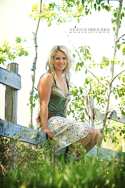 calgary wedding  photographer engagement photo