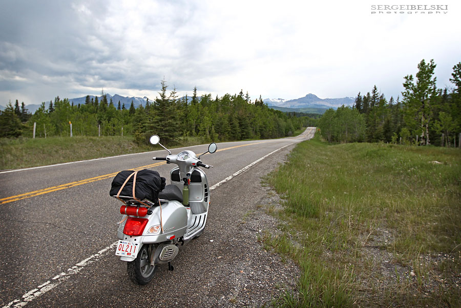 calgary wedding photographer vespa photo