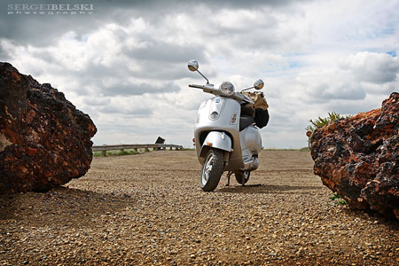 calgary wedding photographer vespa photo