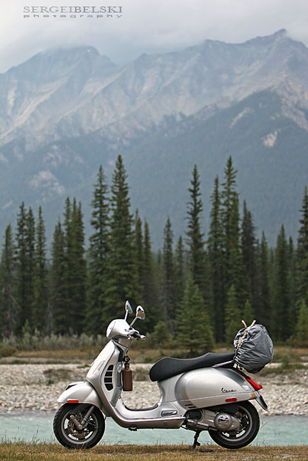 calgary wedding photographer vespa photo