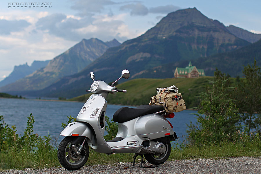 calgary wedding photographer vespa photo
