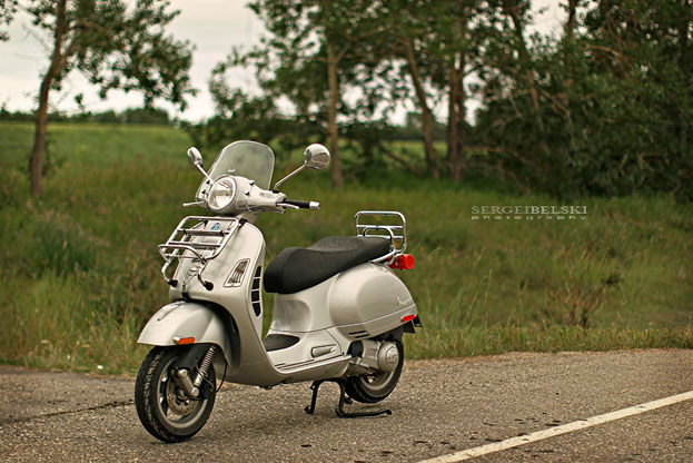 calgary wedding photographer vespa photo
