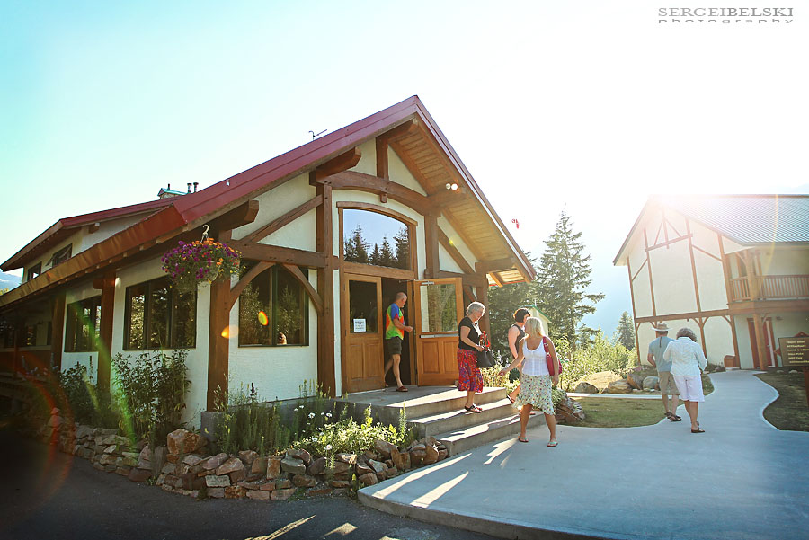 golden wedding photographer heather mountain lodge photo