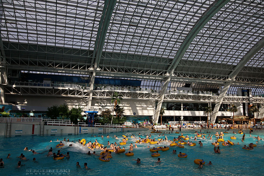 edmonton mall trip photo