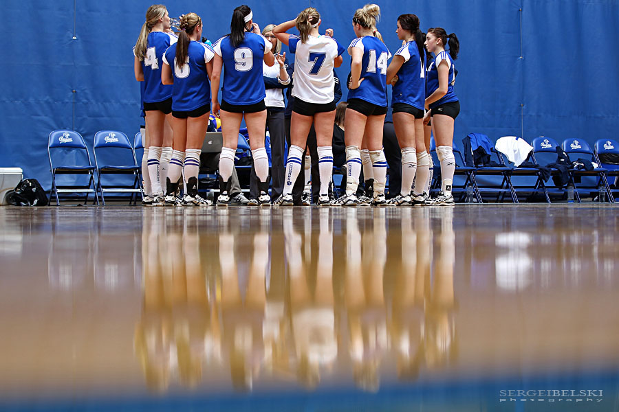 calgary sports photographer mount royal university volleyball photo