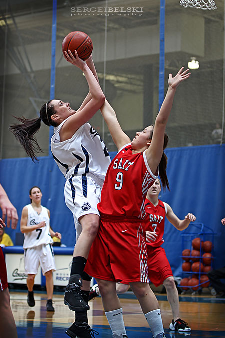 calgary sports photographer mount royal university basketball photo
