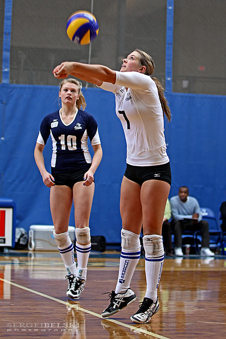 calgary sports photographer mount royal university volleyball photo