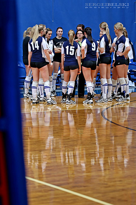 calgary sports photographer mount royal university volleyball photo