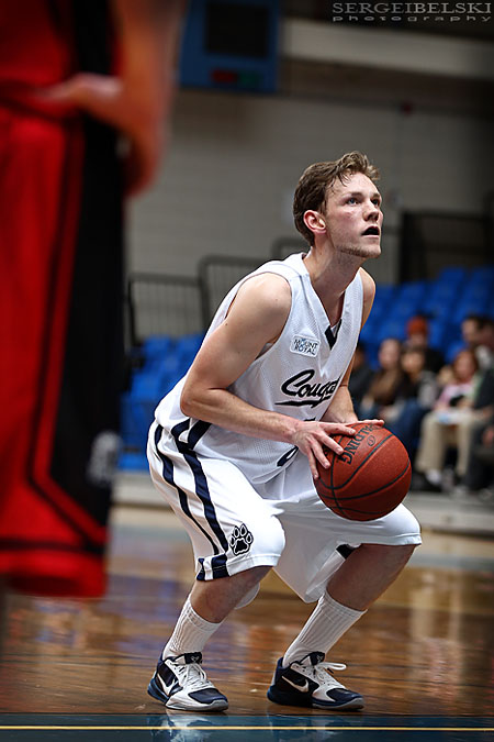 calgary sports photographer mount royal university basketball photo