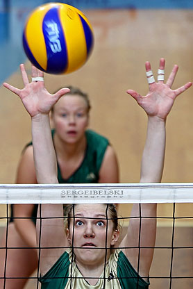 calgary sports photographer mount royal university volleyball photo