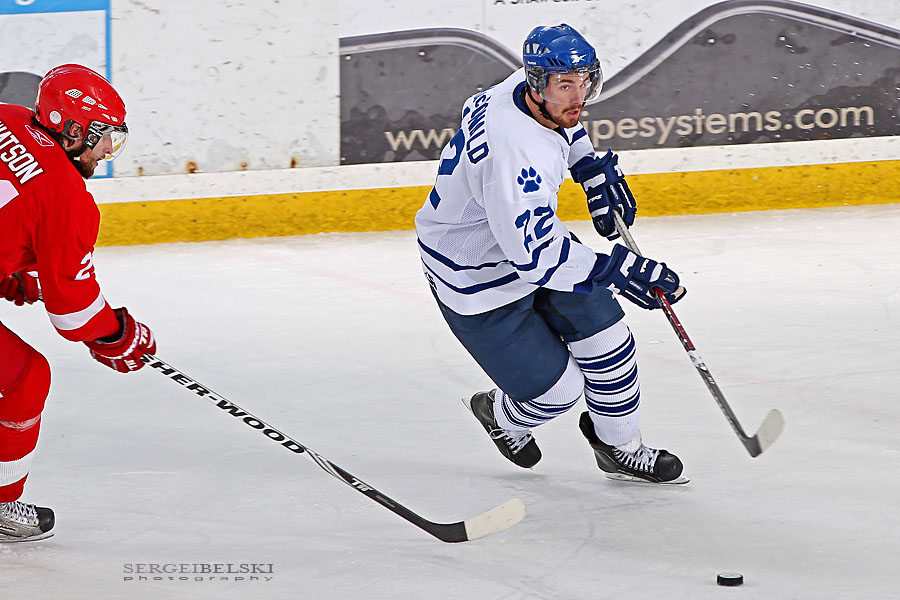 calgary sports photographer mount royal university hockey photo