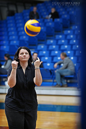 calgary sports photographer mount royal university volleyball photo