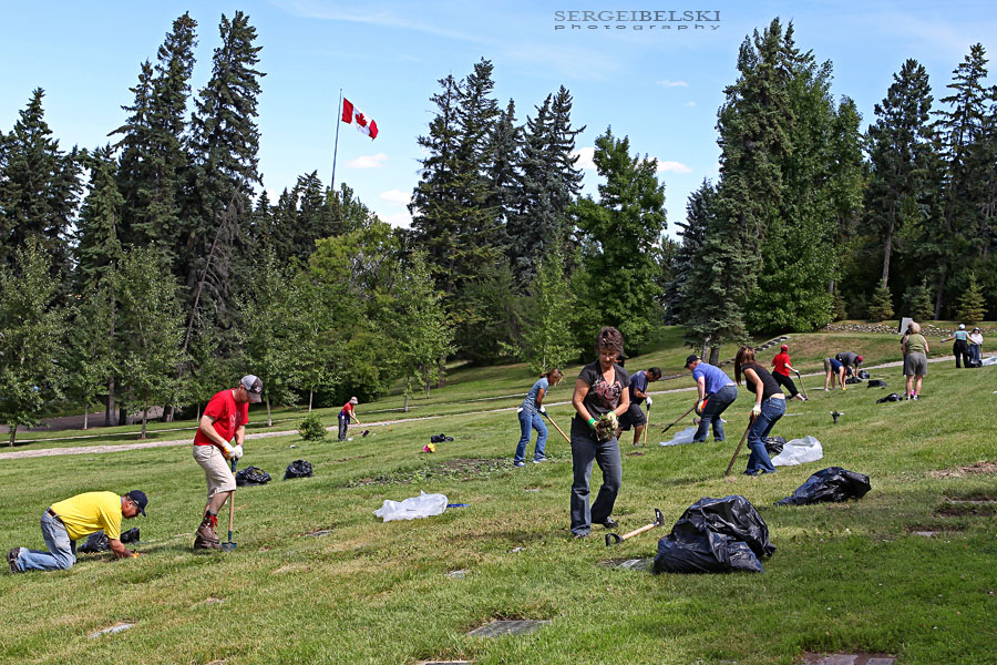 sergei belski volunteer work cemetery photo