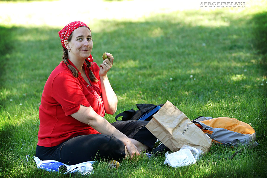 sergei belski volunteer work cemetery photo