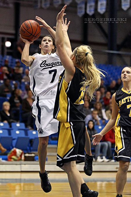 mount royal university hockey sergei belski photo