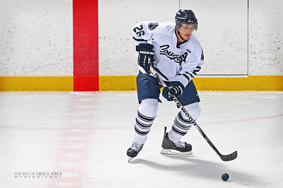 mount royal university hockey sergei belski photo