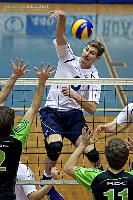 mount royal university volleyball sergei belski photo