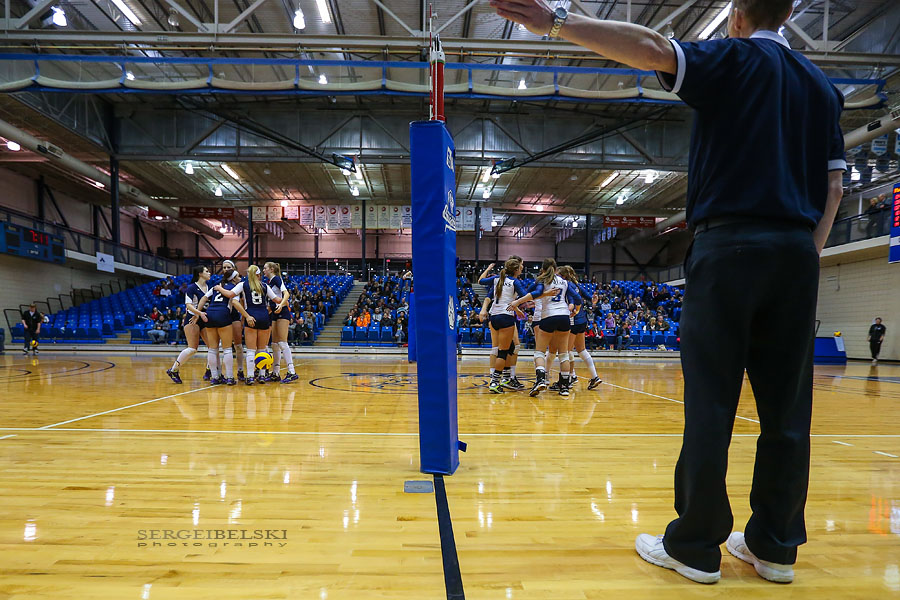 mount royal university volleyball sergei belski photo