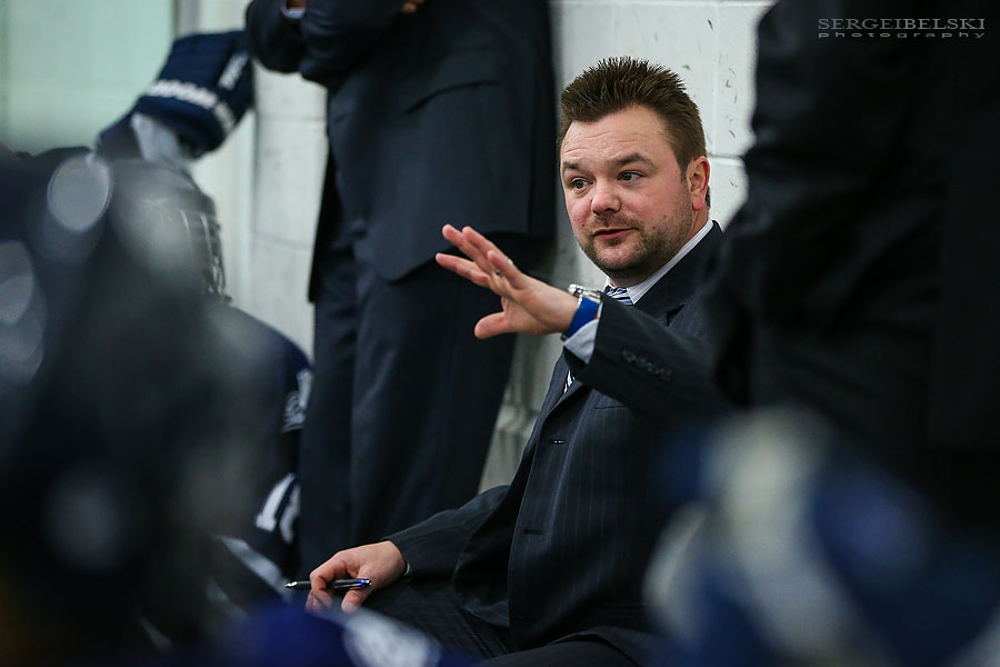 mount royal university hockey sergei belski photo