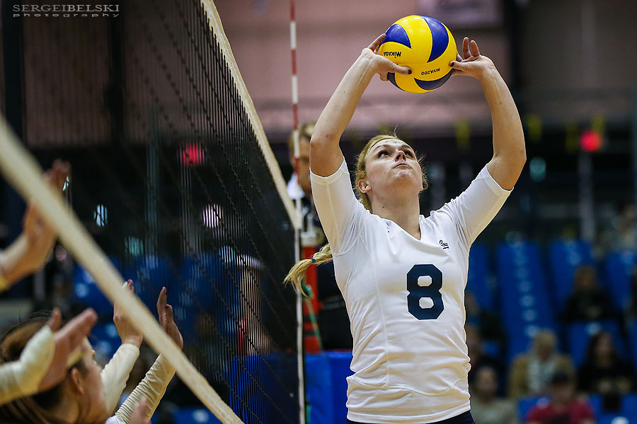 mount royal university volleyball sergei belski photo