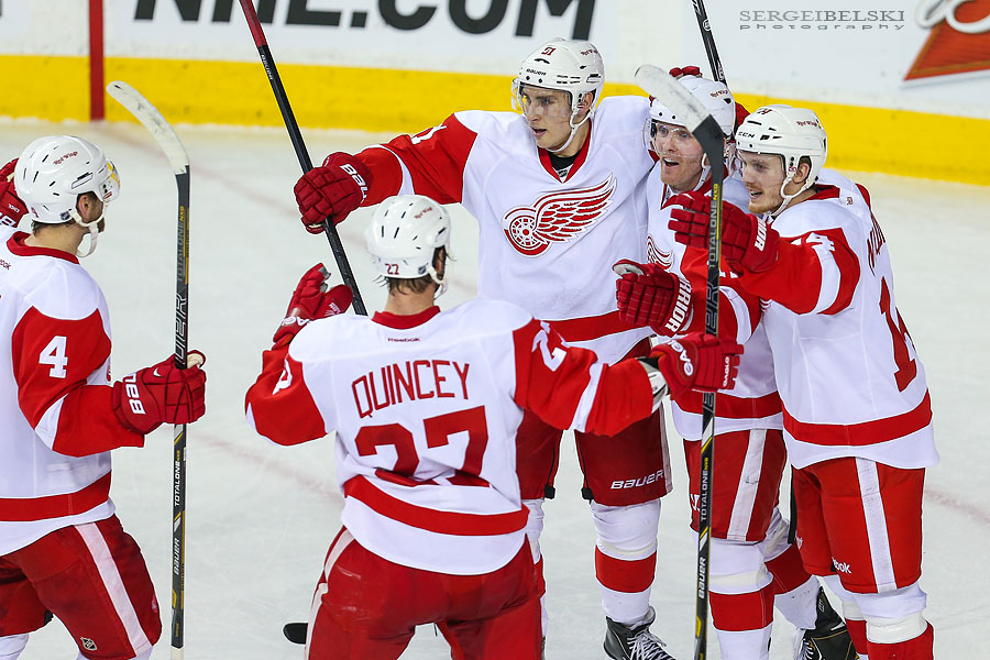 nhl hockey calgary flames vs detroit red wings sergei belski photo