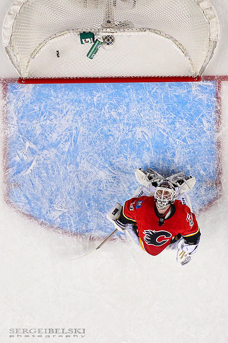 nhl hockey calgary flames vs phoenix coyotes sergei belski photo