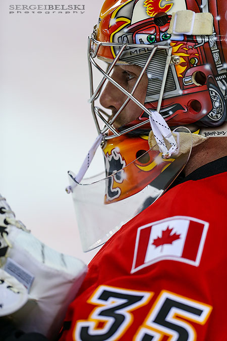 nhl hockey calgary flames vs phoenix coyotes sergei belski photo