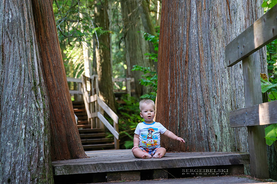 family boat vacation sergei belski photo