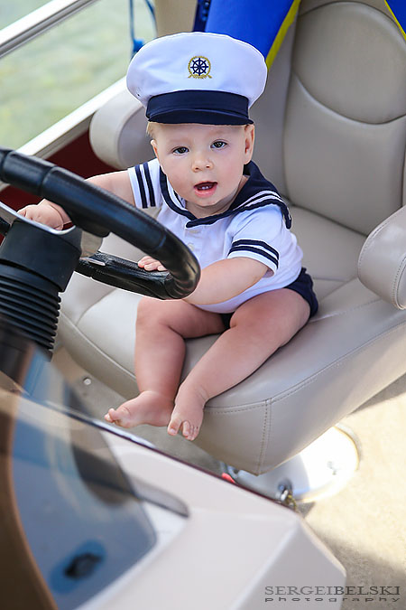 family boat vacation sergei belski photo