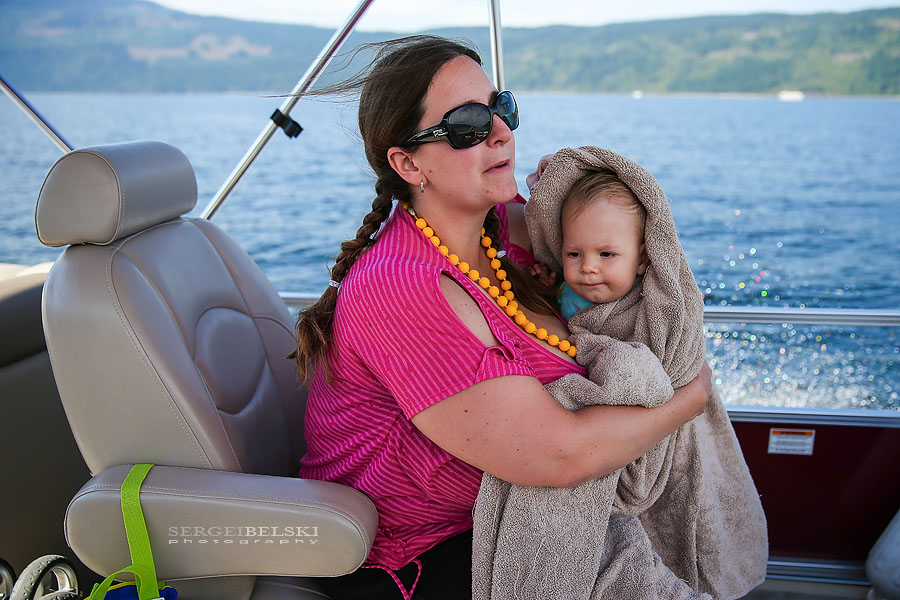 family boat vacation sergei belski photo