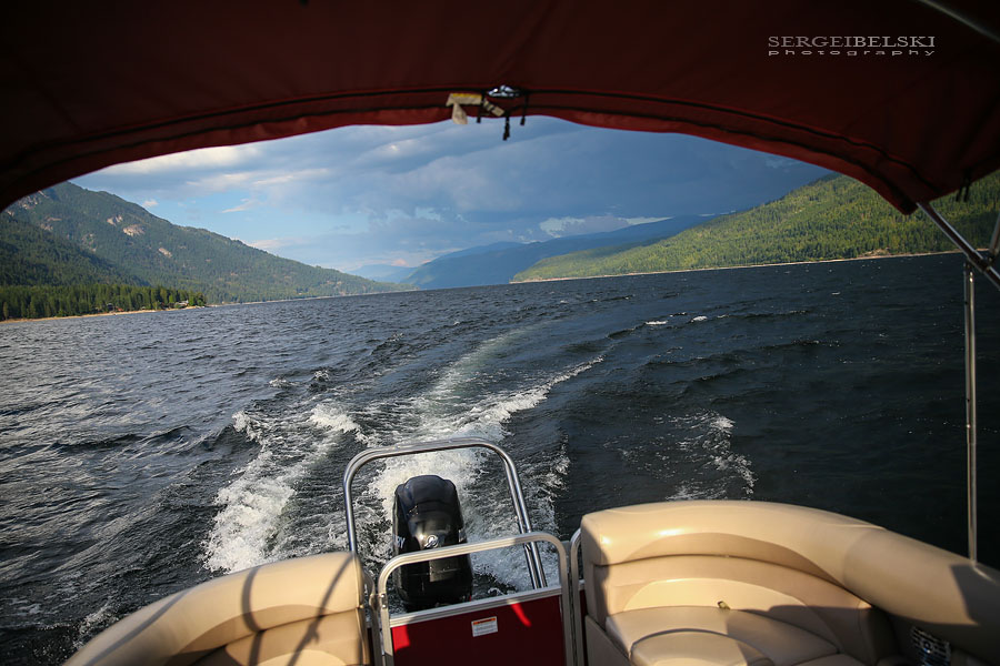 family boat vacation sergei belski photo