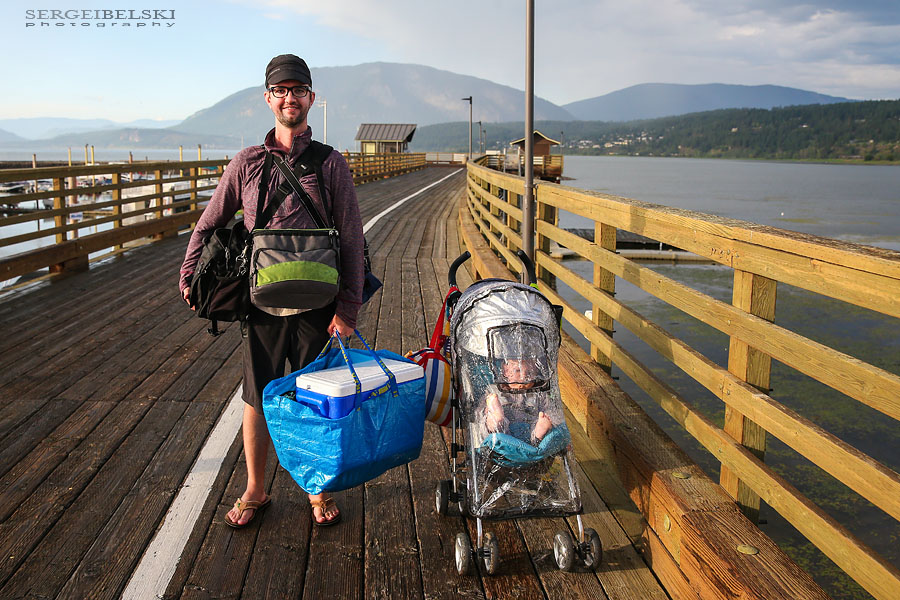 family boat vacation sergei belski photo