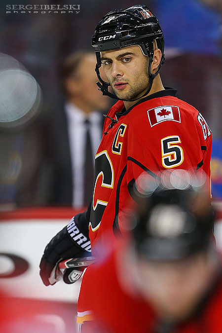 nhl hockey calgary flames vs phoenix coyotes sergei belski photo