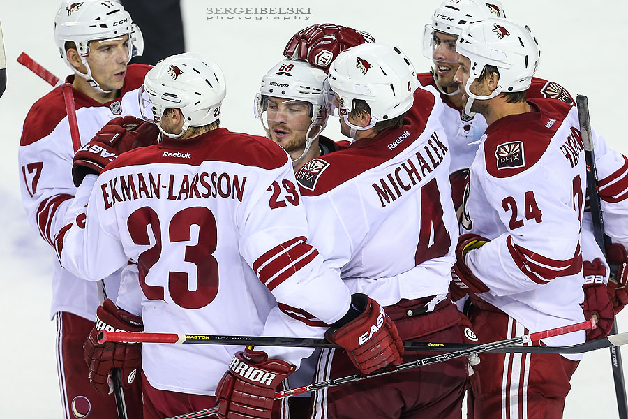 nhl hockey calgary flames vs phoenix coyotes sergei belski photo