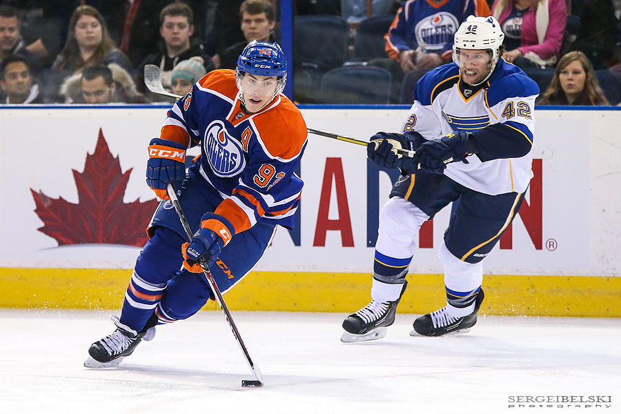 nhl hockey edmonton oilers vs st.louise blues sergei belski photo