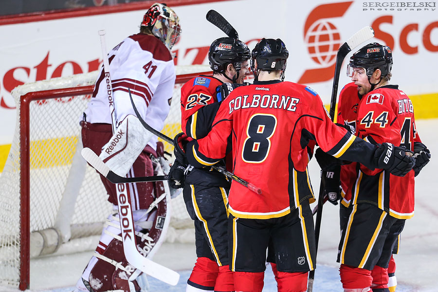 nhl hockey calgary flames vs phoenix coyotes sergei belski photo