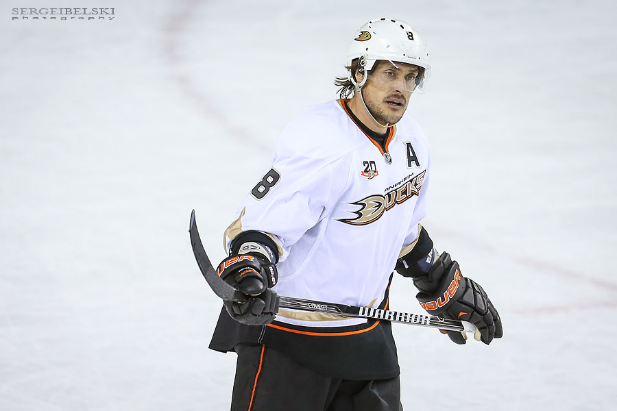 nhl hockey calgary flames sports photographer sergei belski photo