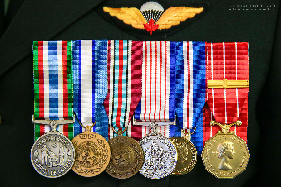 remembrance day ceremony for city of airdrie event photographer sergei belski photo