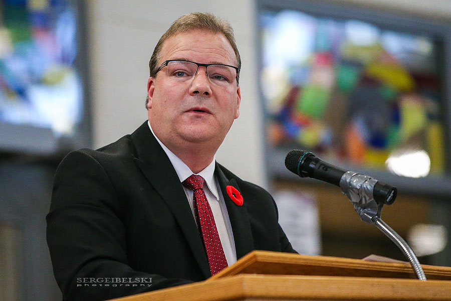remembrance day ceremony for city of airdrie event photographer sergei belski photo